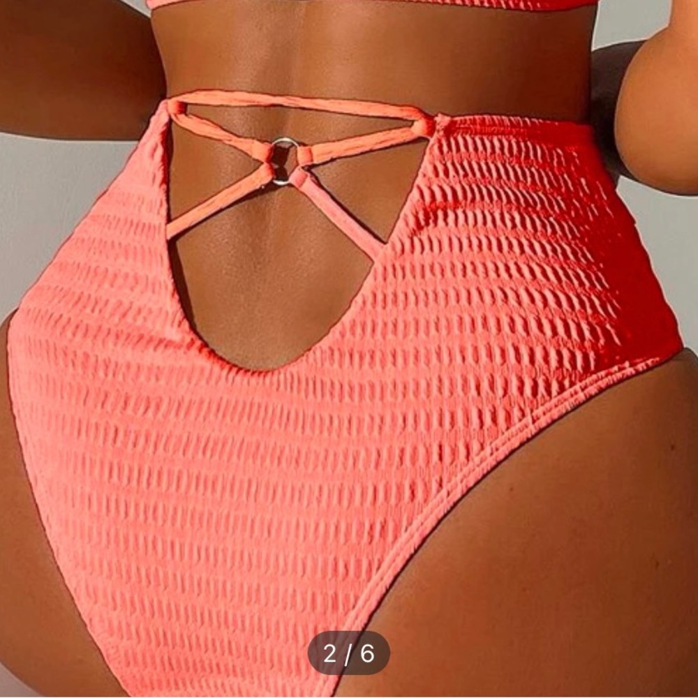 Brand new SHEIN bathingsuit bottoms. Size L (8/10)